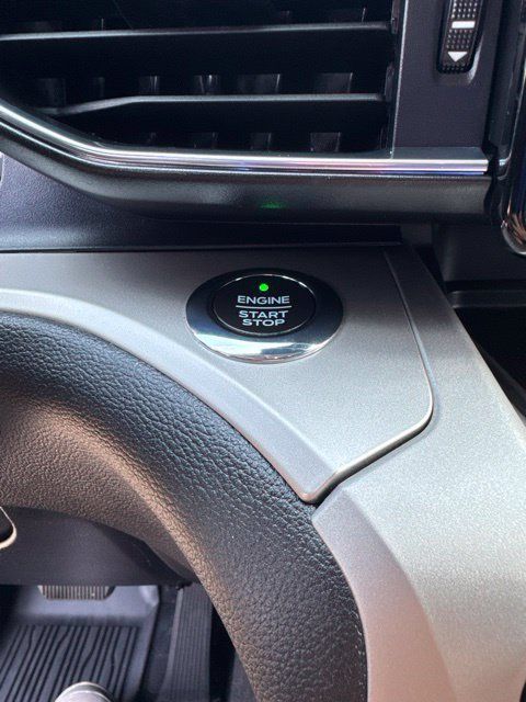 Used 2021 Ford Explorer XLT w/ Equipment Group 202A AWD/4WD image 24