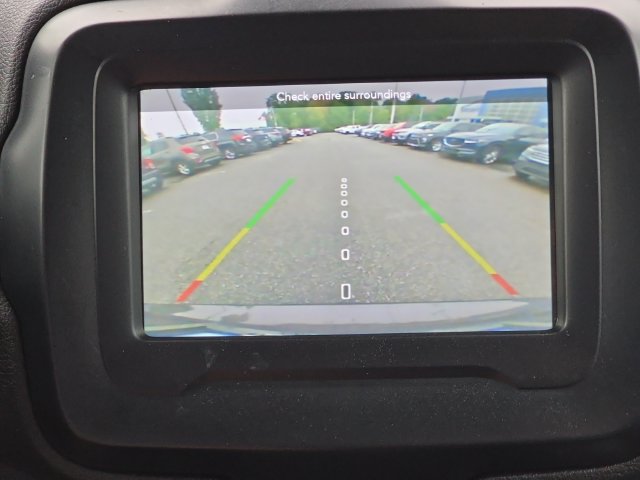 Used 2019 Jeep Renegade Latitude w/ Popular Equipment Group FWD image 22