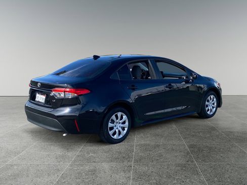 Used 2025 Toyota Corolla LE image 5