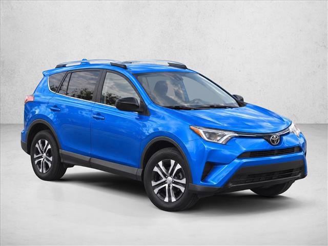 Used 2017 Toyota RAV4 LE FWD image 3