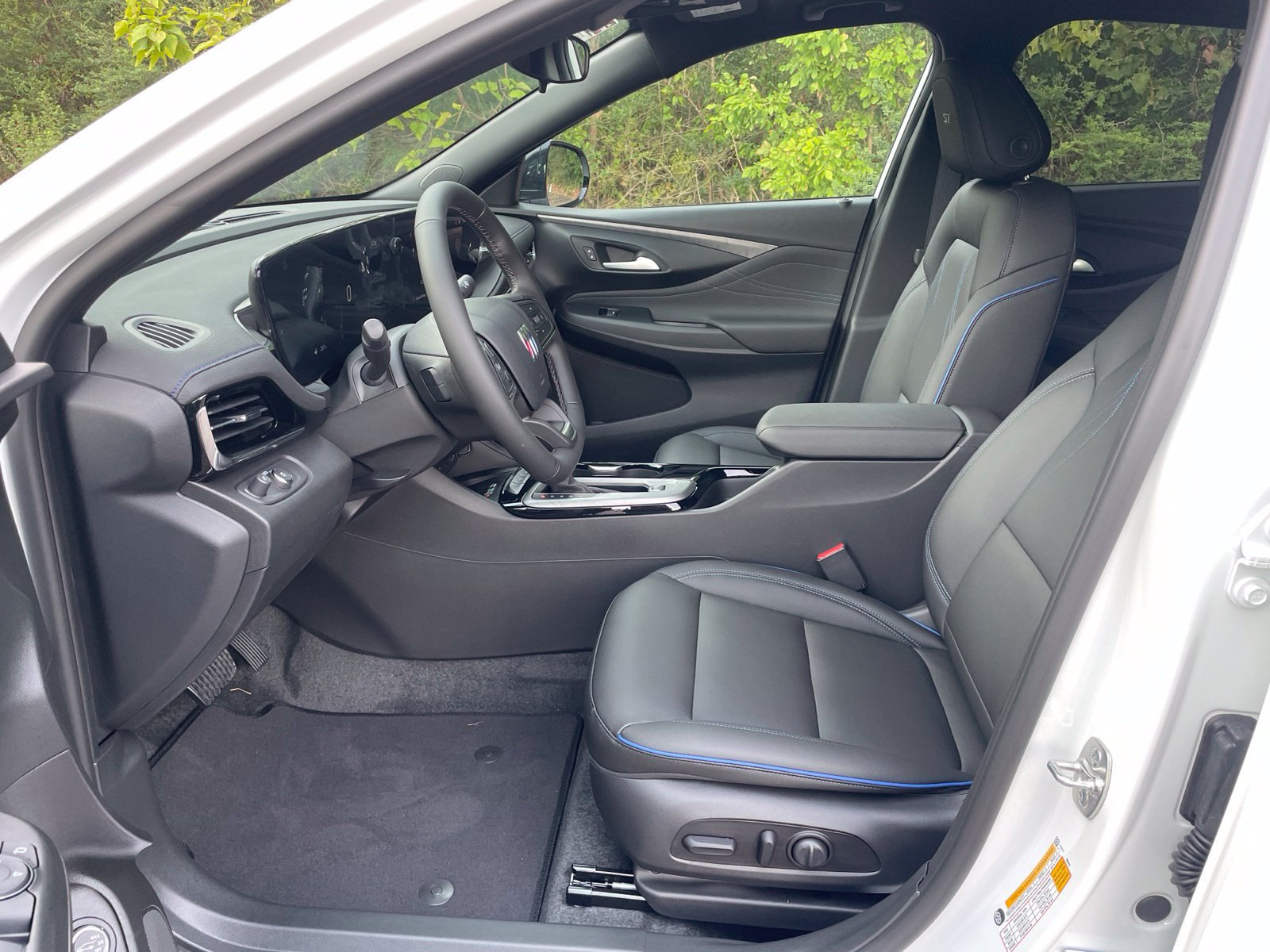 New 2026 Buick Envista Sport Touring w/ Convenience I Package FWD image 14
