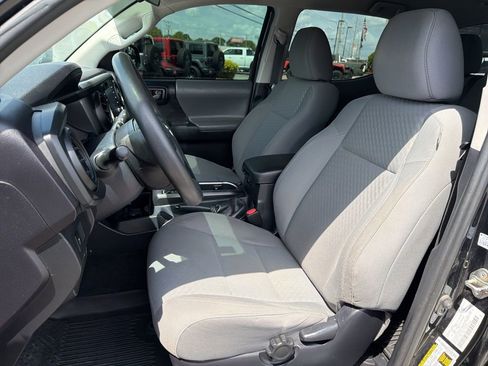 Used 2020 Toyota Tacoma SR w/ SR Convenience Package RWD image 34