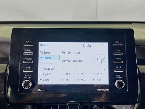 Used 2024 Toyota Camry SE image 23