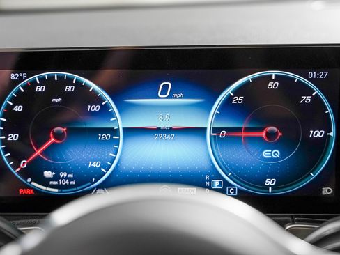 Certified 2023 Mercedes-Benz EQB 300 4MATIC image 13