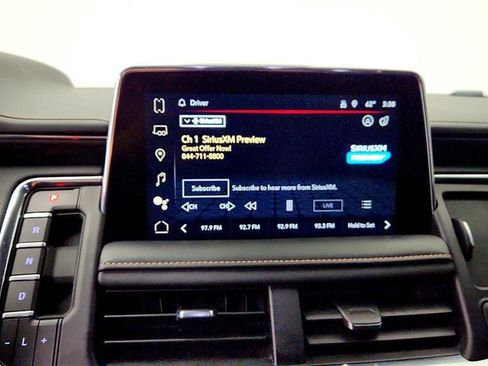 Used 2024 GMC Yukon XL AT4 w/ Technology Package AWD/4WD image 21