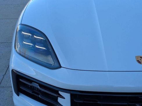 New 2026 Porsche Cayenne S image 12