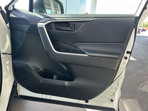 Certified 2022 Toyota RAV4 LE FWD image 12