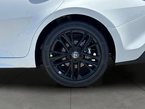 New 2026 Toyota Camry SE FWD image 32