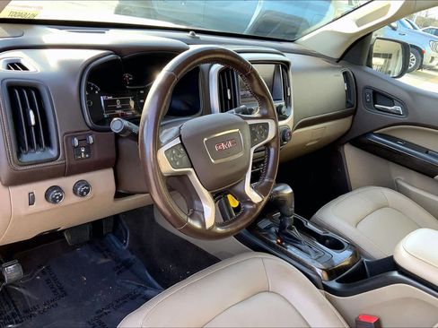 Used 2017 GMC Canyon SLT w/ Driver Alert Package image 17