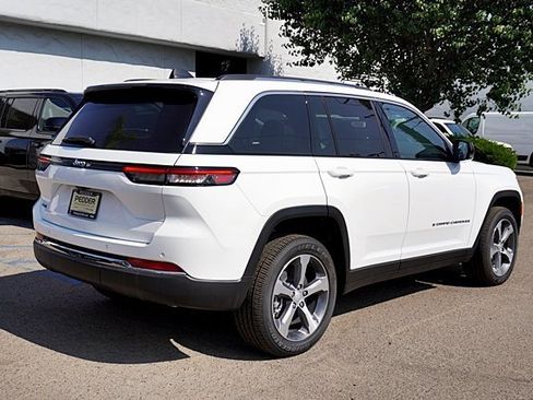 New 2023 Jeep Grand Cherokee 4WD 4xe image 9