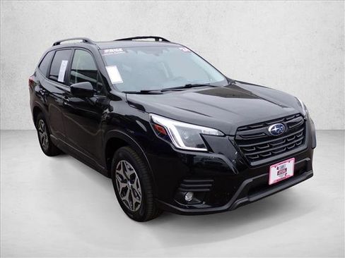 Used 2024 Subaru Forester Premium image 6