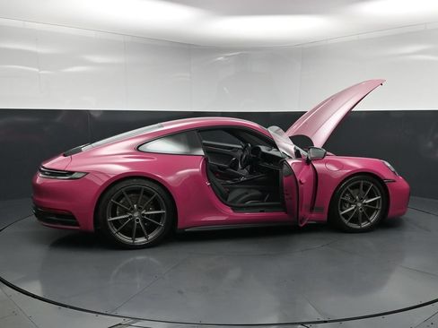 Certified 2023 Porsche 911 Carrera T RWD image 33