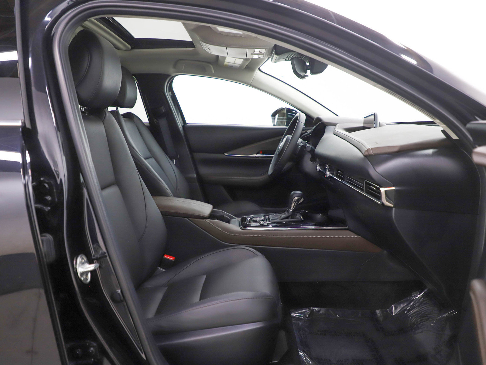 Used 2024 MAZDA CX-30 AWD 2.5 S w/ Premium Package image 11
