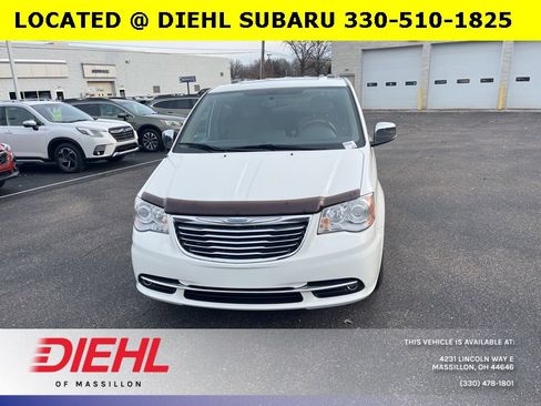 Used 2012 Chrysler Town & Country Limited w/ Luxury Group image 6