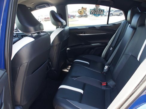 Used 2025 Toyota Camry SE image 13