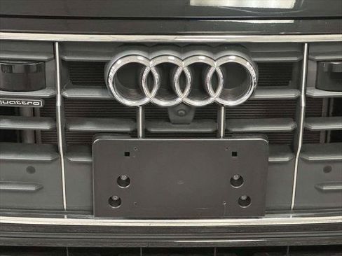 Used 2023 Audi Q8 Premium w/ Convenience Package AWD/4WD image 7