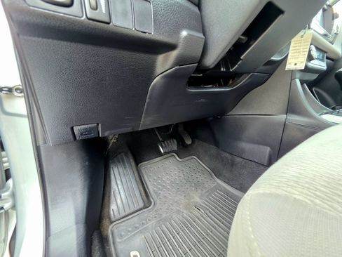 Used 2014 Toyota Corolla LE FWD image 41