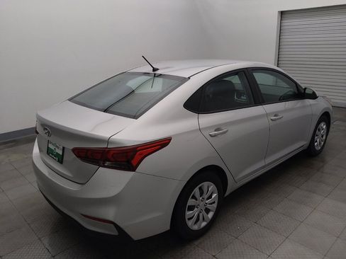Used 2022 Hyundai Accent SE FWD image 9