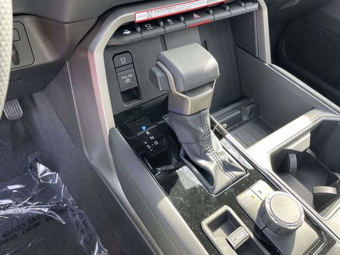 New 2026 Toyota Tundra Limited AWD/4WD image 43