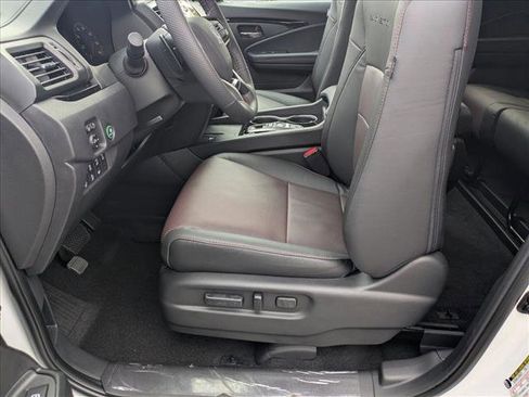 New 2026 Honda Ridgeline Black Edition image 4