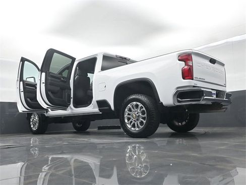 Used 2024 Chevrolet Silverado 2500 LTZ w/ LTZ Plus Package image 74
