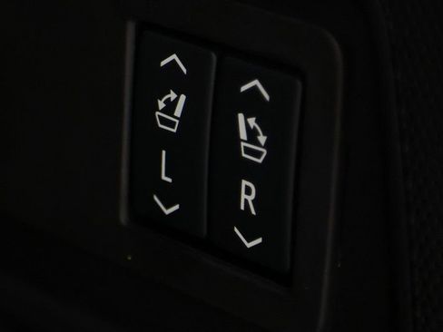 Used 2026 Cadillac Escalade ESV V image 14