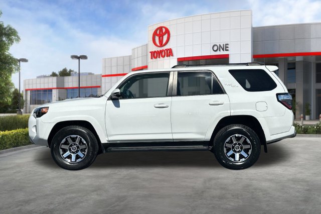 Certified 2023 Toyota 4Runner TRD Off-Road Premium w/ Moonroof Package AWD/4WD image 9