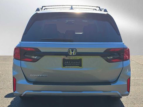 New 2026 Honda Odyssey EX-L image 4