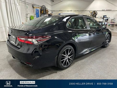 Used 2023 Toyota Camry SE FWD image 8