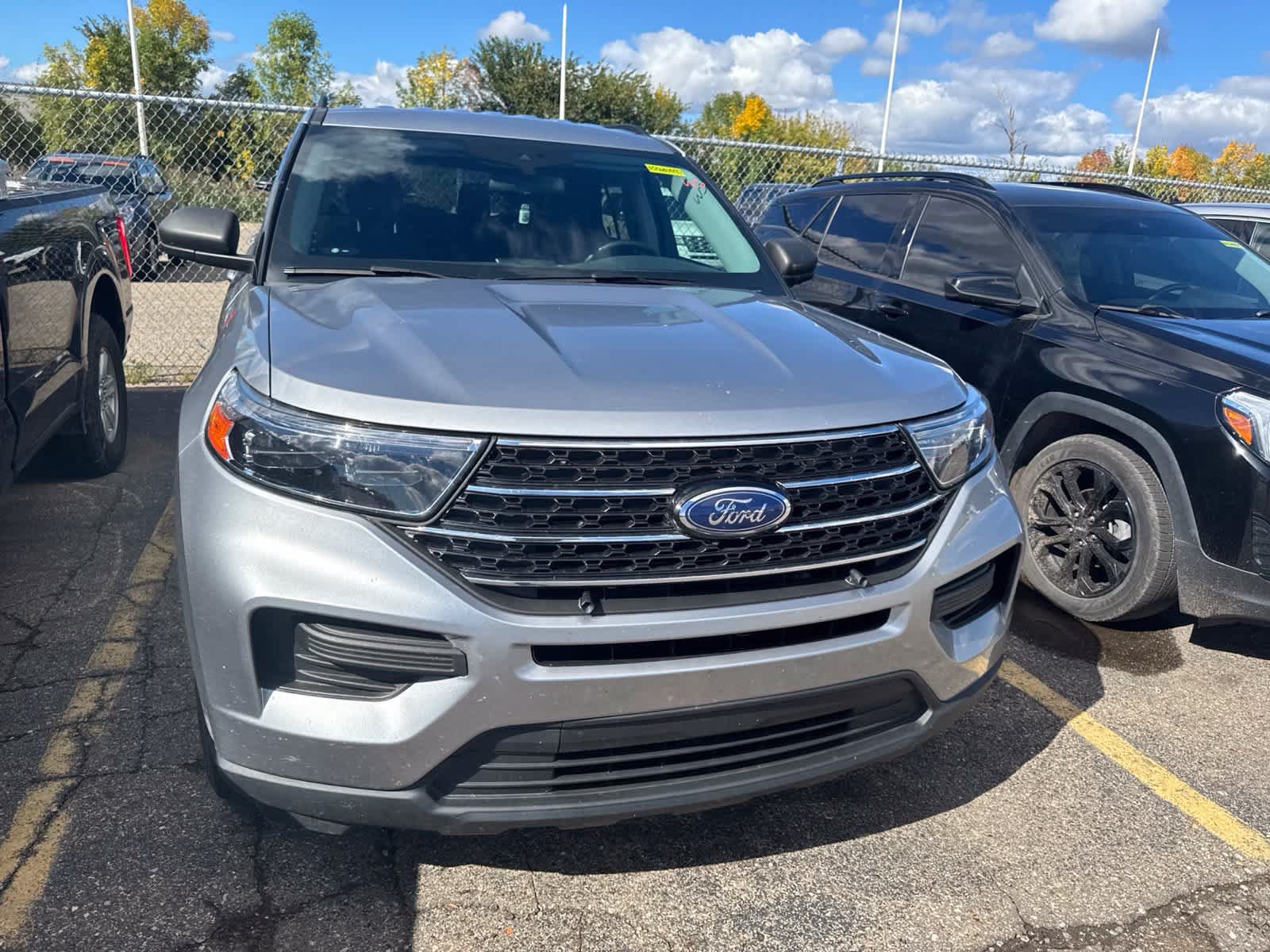 Used 2021 Ford Explorer XLT AWD/4WD image 25