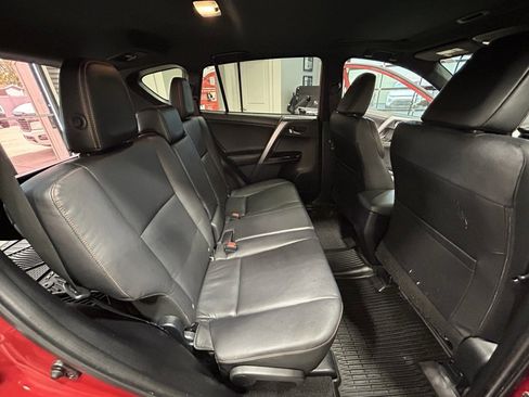 Used 2016 Toyota RAV4 SE image 44