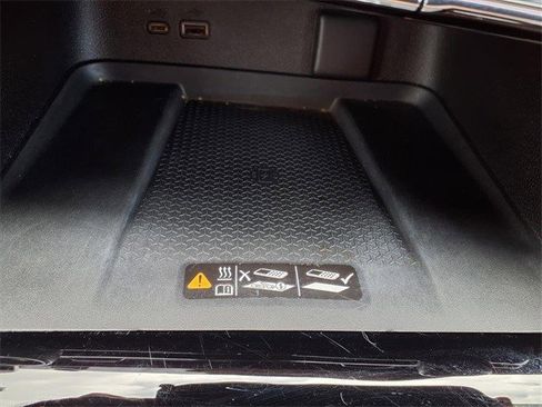 Certified 2025 Chevrolet Traverse LT image 6