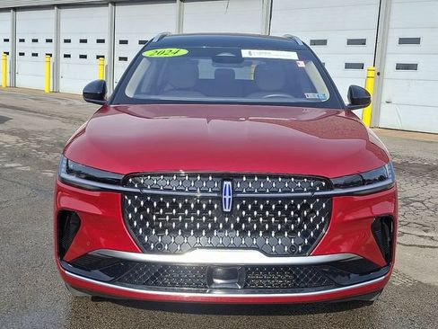 Certified 2024 Lincoln Nautilus Reserve AWD/4WD image 2