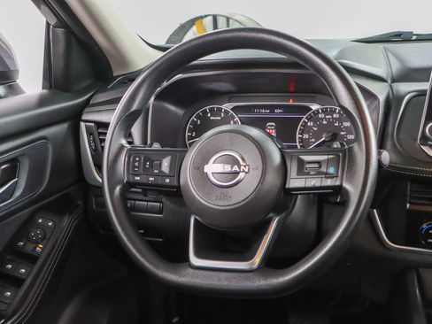 Used 2024 Nissan Rogue SV image 12