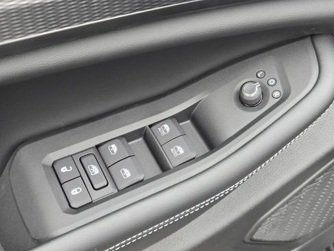 New 2025 Jeep Grand Cherokee L Altitude image 21