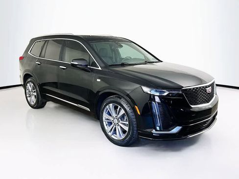 Used 2024 Cadillac XT6 Premium Luxury image 24