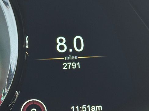 Used 2021 Aston Martin V8 Vantage Coupe image 21