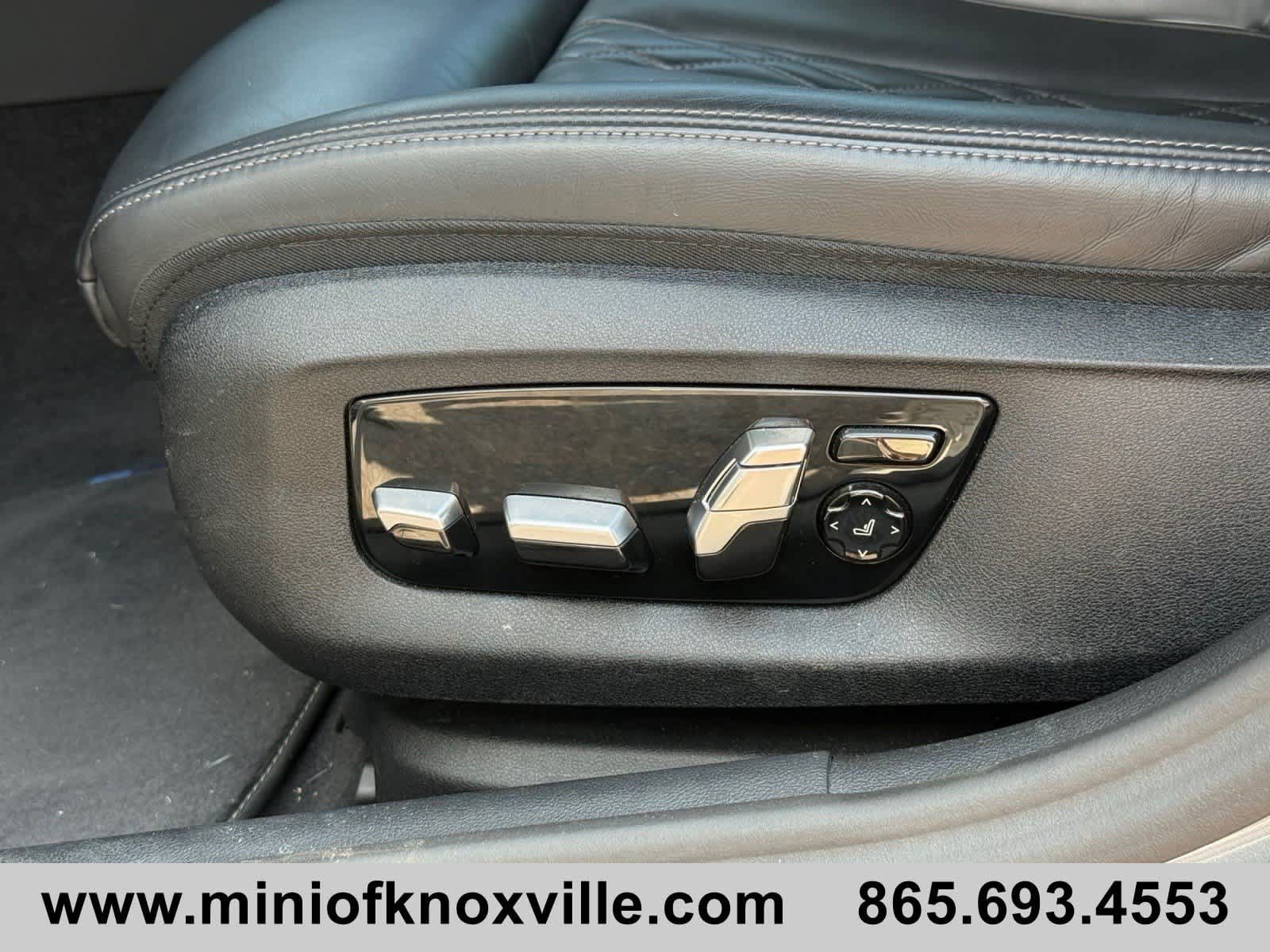 Used 2023 BMW M550i xDrive AWD/4WD image 13