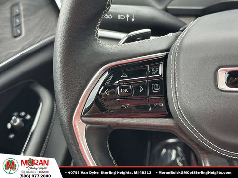 Used 2022 Jeep Grand Cherokee Overland AWD/4WD image 23