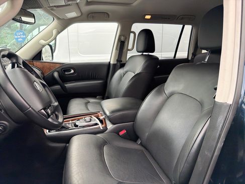 Used 2024 Nissan Armada SL w/ Captain's Chairs Package AWD/4WD image 10