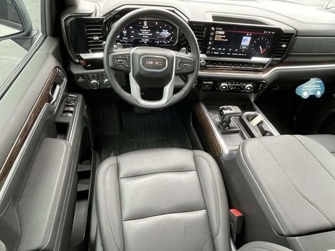 Certified 2025 GMC Sierra 1500 Elevation w/ Elevation Premium Package AWD/4WD image 13
