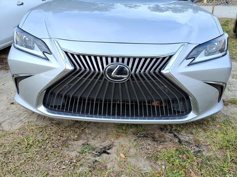 Used 2019 Lexus ES 350 image 4