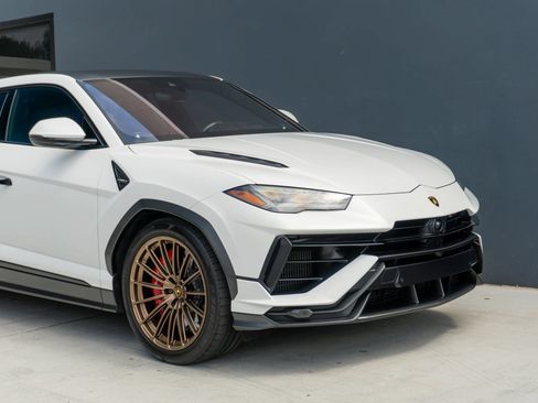 Used 2023 Lamborghini Urus Performante AWD/4WD image 39
