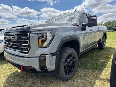 Used 2025 GMC Sierra 2500 AT4 w/ AT4 Premium Plus Package