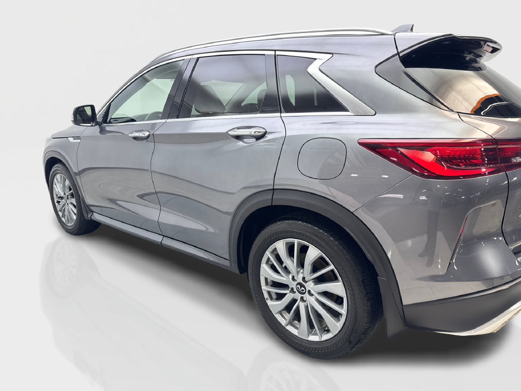 Used 2023 INFINITI QX50 Luxe FWD image 16