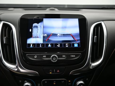 Used 2022 Chevrolet Equinox Premier FWD image 16