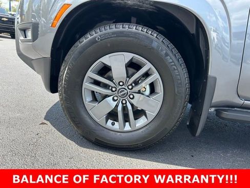Used 2025 Nissan Frontier SV w/ SV Convenience Package RWD image 9