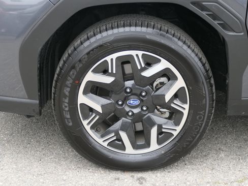 Certified 2025 Subaru Forester Premium image 9