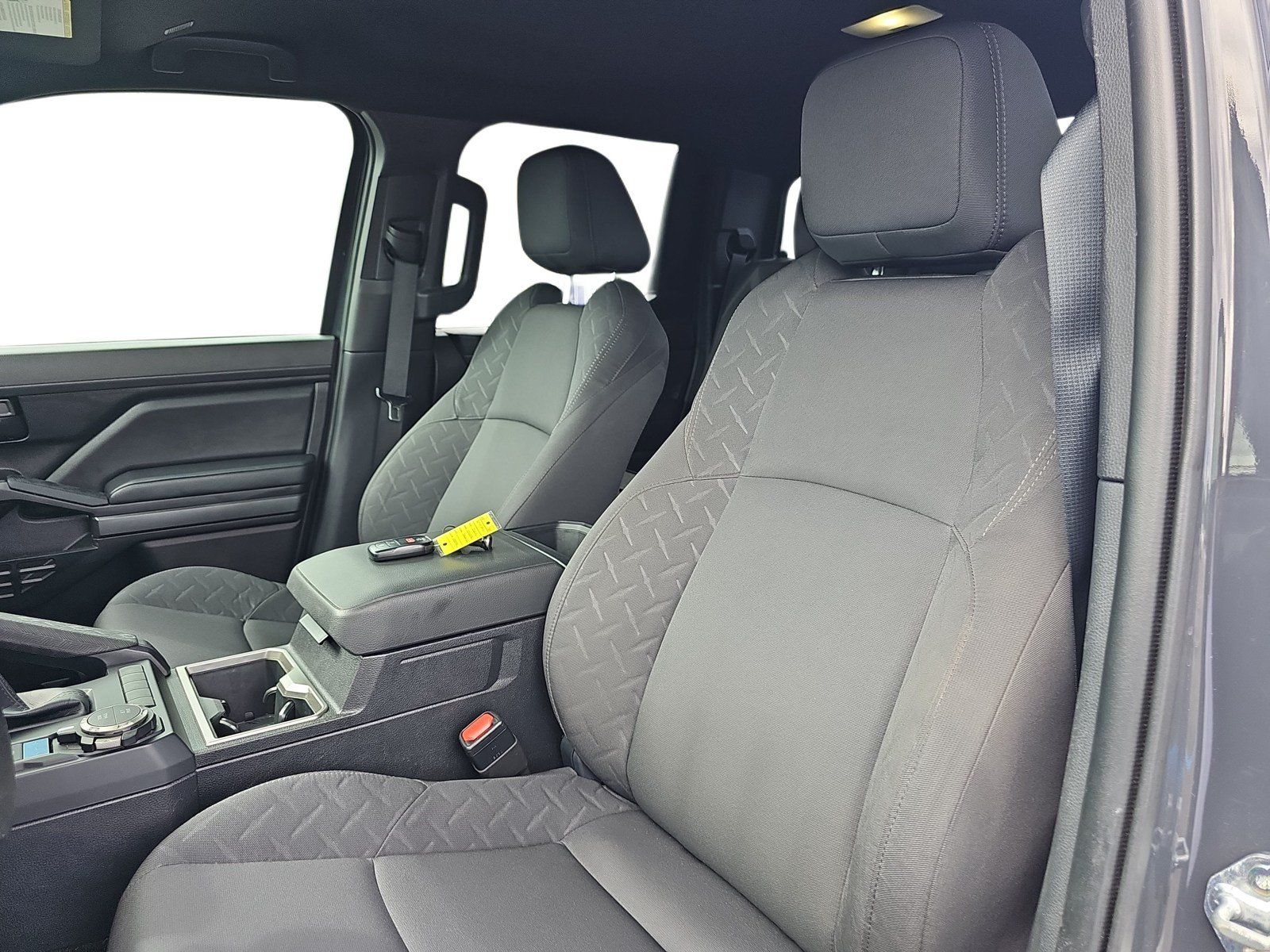 Used 2024 Toyota Tacoma SR5 AWD/4WD image 12