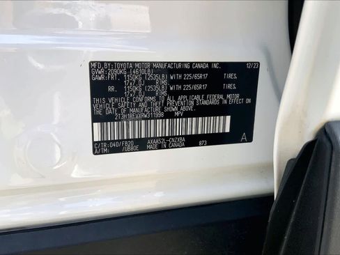 Used 2024 Toyota RAV4 LE image 33